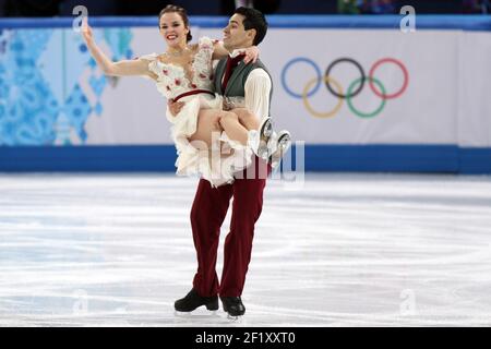 Anna Cappellini e Luca Lanotte dall'Italia, durante il pattinaggio di figura, la danza del ghiaccio, la danza libera dei XXII Giochi Olimpici invernali Sotchi 2014, presso il Palazzo dello Sport di Iceberg, il 17 febbraio 2014 a Sochi, Russia. KMSP / DPPI della piscina fotografica Foto Stock