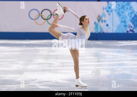 Carolina Kostner dall'Italia, nel corso del programma breve delle XXII Olimpiadi invernali Sotchi 2014, presso il Palazzo dello Sport di Iceberg, il 19 febbraio 2014 a Sochi, in Russia. KMSP / DPPI della piscina fotografica Foto Stock