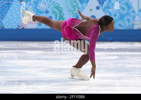 Mae Berenice Meite dalla Francia, nel corso del programma delle XXII Olimpiadi invernali Sotchi 2014, presso il Palazzo dello Sport di Iceberg, il 19 febbraio 2014 a Sochi, in Russia. KMSP / DPPI della piscina fotografica Foto Stock