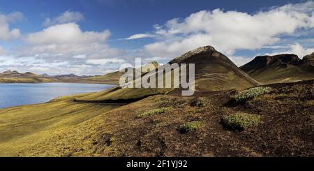 Lago Frostastadavatn, Parco Nazionale di Fjallabak, vicino a Landmannalaugar, Islanda, Europa Foto Stock