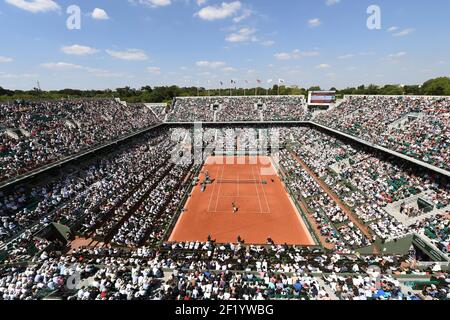 Una visione generale come Gael Monfils della Francia gioca nella partita maschile contro Diego Schwartzman dell'Argentina durante il quarto giorno del 2015 French Open al Roland Garros il 27 maggio 2015 a Parigi, Francia. Foto Philippe Millereau / KMSP / DPPI Foto Stock