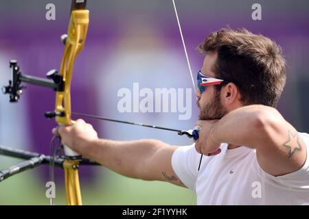 Lucas Daniel di Francia compete nel turno individuale di Arciery Men durante i 1° Giochi Olimpici europei 2015 a Baku, Azerbaigian, giorno 4, il 16 giugno 2015 - Foto Philippe Millereau / KMSP / DPPI Foto Stock