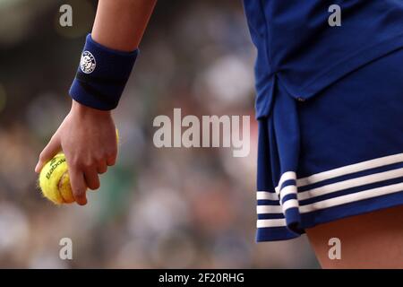 Illustrazione del ragazzo di palla durante il Roland Garros French Tennis Open 2016, singolo finale uomini, il 5 giugno 2016, al Roland Garros Stadium di Parigi, Francia - Foto Philippe Millereau / KMSP / DPPI Foto Stock