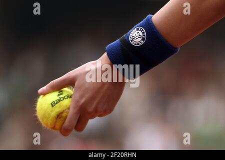 Illustrazione del ragazzo di palla durante il Roland Garros French Tennis Open 2016, singolo finale uomini, il 5 giugno 2016, al Roland Garros Stadium di Parigi, Francia - Foto Philippe Millereau / KMSP / DPPI Foto Stock