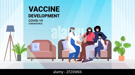 medico femminile vaccinare i pazienti della famiglia afroamericana in maschere a. lotta contro il vaccino coronavirus sviluppo concetto di soggiorno interno pieno lunghezza illustrazione vettoriale orizzontale Illustrazione Vettoriale