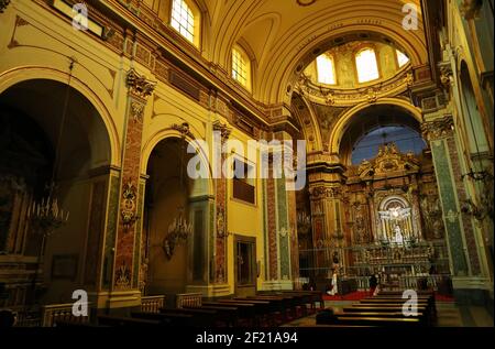 Napoli - Scorcio interno della Chiesa di San Giuseppe dei Ruffi Foto Stock