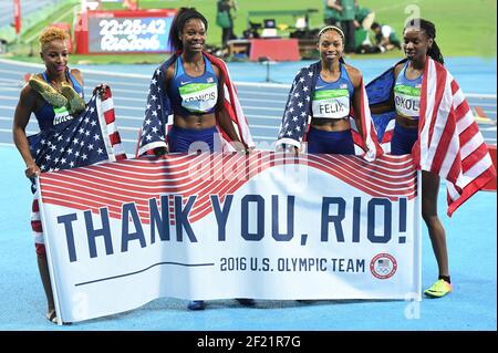 Courtney Okolo, Natasha Hastings, Phyllis Francis, squadra di Allyson Felix USA, festeggia la sua vittoria su Women's 4X400 m Relay durante i Giochi Olimpici RIO 2016, Atletica, il 20 agosto 2016, a Rio, Brasile - Foto Stephane Kempinaire / KMSP / DPPI Foto Stock