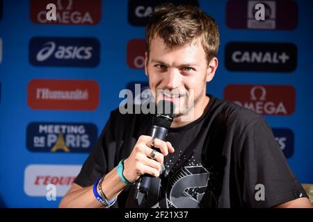 Christophe Lemaitre (100m di Athletics Men) risponde ai giornalisti durante la conferenza stampa, il 26 agosto 2016 a Parigi, un giorno prima dell'incontro di Parigi allo Stade de France. Foto Jean Marie Hervio / KMSP / DPPI Foto Stock