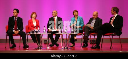 Labor party conf a Bournemouth ed Miliband, Segretario di Stato britannico per le Comunità e il Governo locale Hazel Blears, Keith Vas, Harriet Harman, il Signore Jeremy Beechman e James Purnell durin una sessione di domande e risposte. pic David Sandison Foto Stock