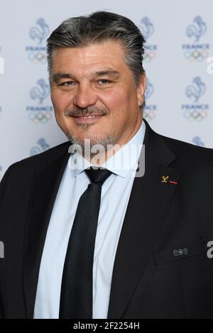 David Douillet si pone durante l'introduzione dei candidati alla Presidenza del NOC France (Comitato Olimpico Nazionale), a Parigi, il 25 aprile 2017, Francia - Foto Philippe Millereau / KMSP / DPPI Foto Stock