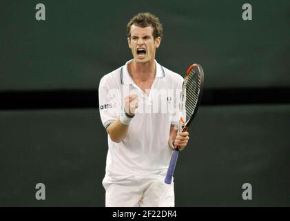 WIMBLEDON 2009 7° GIORNO. 29/6/09. ANDY MURRAY V STANISLAS WAWRINKA. IMMAGINE DAVID ASHDOWN Foto Stock