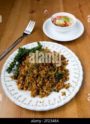 101 Thai Kitchen Pic show: Klui Going - piccante Stir Fry Chicken Foto Stock