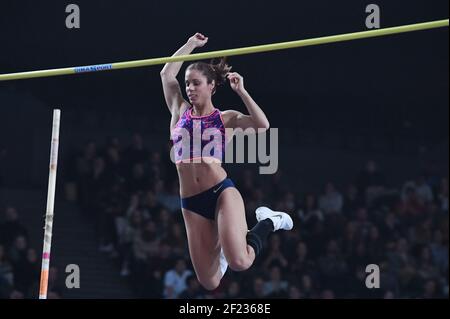 Katerina Stefanidi (GRE) compete sul Polo Vault delle Donne durante la riunione indoor di atletica di Parigi 2018, presso AccorHotels Arena (Bercy) a Parigi, Francia il 7 febbraio 2018 - Foto Stephane Kempinaire / KMSP / DPPI - Foto Stock