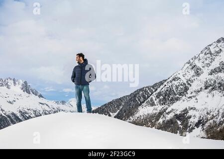 Il biatleta Martin Fourcade (fra) pone, il 30 marzo 2018, a Chamonix - Foto Philippe Millereau e Stephane Kempinaire / KMSP / DPPI Foto Stock