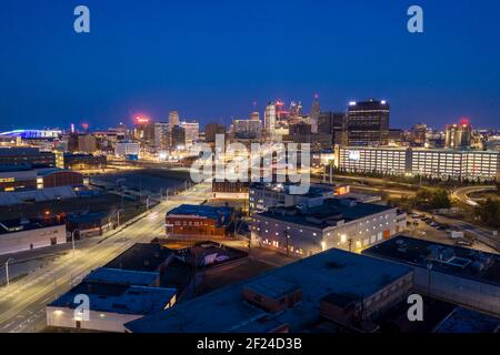Detroit, Michigan - Downtown Detroit dopo il tramonto. Foto Stock