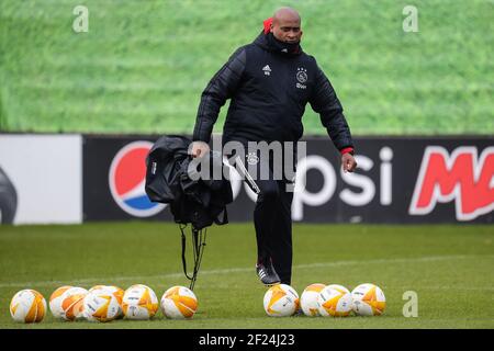 AMSTERDAM, PAESI BASSI - MARZO 10: assistente formatore Winston Bogarde di Ajax durante una sessione di allenamento prima della partita contro i giovani ragazzi a De Toekomst il 10 marzo 2021 ad Amsterdam, Paesi Bassi (Foto di Gerrit van Keulen/Orange Pictures) Foto Stock