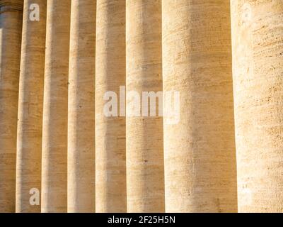 Particolare del Colonnato di Piazza San Pietro - Roma, Italia Foto Stock