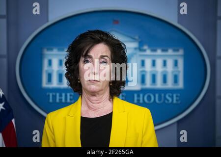 Washington, Stati Uniti. 10 marzo 2021. Roberta Jacobson, coordinatrice del confine sud-ovest del Consiglio Nazionale di sicurezza della Casa Bianca, parla durante una conferenza stampa nella Sala di Briefing per la stampa di James S. Brady presso la Casa Bianca di Washington, DC mercoledì 10 marzo 2021. Foto di al Drago/UPI Credit: UPI/Alamy Live News Foto Stock