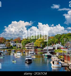 La pesca barche ormeggiate in Perkins Cove, Maine, Stati Uniti d'America Foto Stock