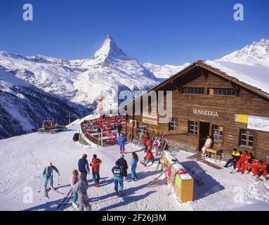 Stazione sciistica di Sunnegga con il Cervino, Zermatt, il Vallese, Svizzera Foto Stock