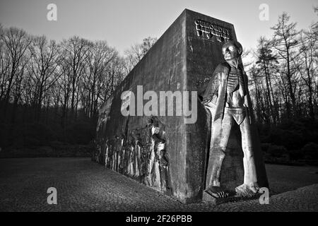 Monumento a Bittermark in serata, artista Karel Niestrath, Dortmund, Germania, Europa Foto Stock