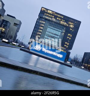 Squilibrio economico nella sede centrale di ThyssenKrupp, Essen, Germania, Europa Foto Stock