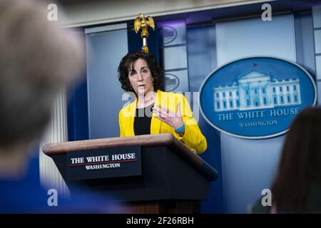 Washington, Stati Uniti. 10 marzo 2021. Roberta Jacobson, coordinatrice del confine sud-ovest del Consiglio Nazionale di sicurezza della Casa Bianca, parla durante una conferenza stampa nella Sala di Briefing per la stampa di James S. Brady presso la Casa Bianca di Washington, DC mercoledì 10 marzo 2021. Foto di al Drago/UPI Credit: UPI/Alamy Live News Foto Stock