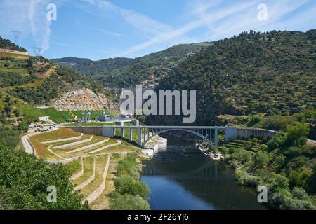 Foz Tana diga Barragem paesaggio natura in Portogallo Foto Stock