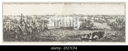 Zeeslag bij Duins, 1639; Wahre Abbildung der Mächtigen Seeschlacht, so sich zwischen den Hispanischen und Holländischen Schiffarmata in den Duynen den 21. Ottobre 1639. Zu getragen, darinen die Holländer under dem Ammiraglio Martin Harperstromp die Victorii erhalten.Sea battaglia a Duillen tra la flotta spagnola sotto il comando di Antonio de Oquendo e la flotta statale tra Maarten Harpertsz. Tromp, 21 ottobre 1639. Completamente da due fogli. Sulla piastra sinistra in primo piano sullo specchio, data la nave ammiraglio di Tromp l'Aemilia accanto alla Santa Teresa che è sul fuoco. A destra- Foto Stock