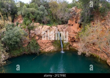 Cascata di Pego do Inferno a Tavira Algarve, Portogallo Foto Stock