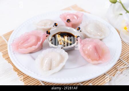 Gnocchi Chinese Har Gao Dim Sum a forma di un cigno Foto Stock