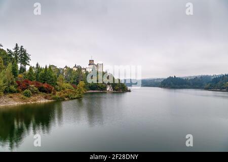 Il castello di Niedzica, Polonia Foto Stock
