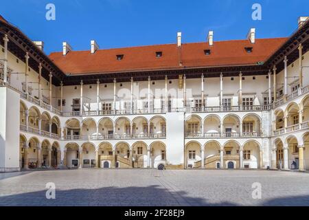 Wawel Renaissance Arcaded Courtyard, Cracovia, Polonia Foto Stock