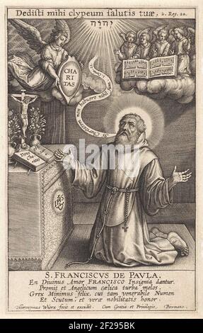 Engel verschijnt aan H. Franciscus van Paola; S. Franciscvs de Pavla.il santo Francesco di Paola si inginocchiò per un altare, le sue braccia si stese. Guarda un angelo che gli mostra uno stemma con il testo: "Charitas". Sopra di lui, su una nuvola, c'è un coro di angeli con un libro di canzoni in pendenza. Completamente in cima al tetragramma, simbolo di Dio Padre, circondato dai raggi. La sovraiscrizione della stampa è una citazione biblica da 2 potrebbe. 22 in latino. Una didascalia di quattro righe in latino nel margine. Foto Stock