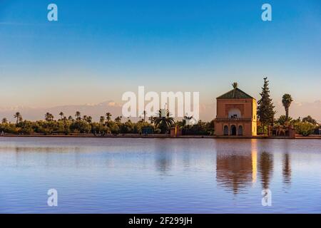 Padiglione e giardini Menara a Marrakech, Marocco Foto Stock