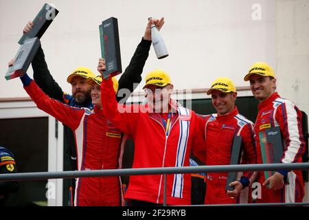 51 PIER GUIDI Alessandro (ita), NIELSEN Nicklas (dnk), LAVERGNE Fabien (fra), Luzich Racing, Ferrari 488 GTE Evo, Action Podium durante la ELMS European le Mans Series 2019, 4 ore di Portogallo dal 25 al 27 ottobre a Portimao - Photo Paulo Maria / DPPI Foto Stock