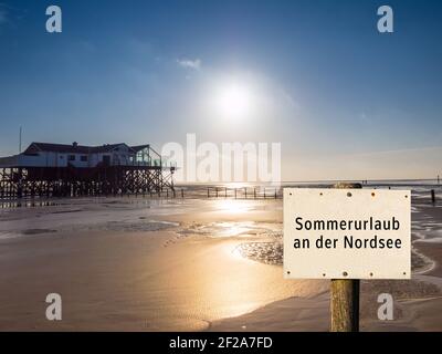 Segno vacanza estiva sul Mare del Nord in germania Foto Stock