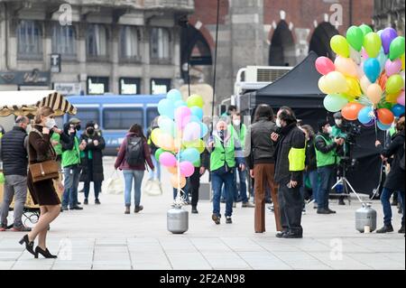 Milano, Italia. 11 Marzo 2021. Milano, Lady Gaga sul set cinematografico la casa di Gucci piazza Duomo Lady Gaga e Adam driver sul set del film la casa di Gucci, diretto da Ridley Scott. Foto: Film Set Credit: Agenzia indipendente di Foto/Alamy Live News Foto Stock