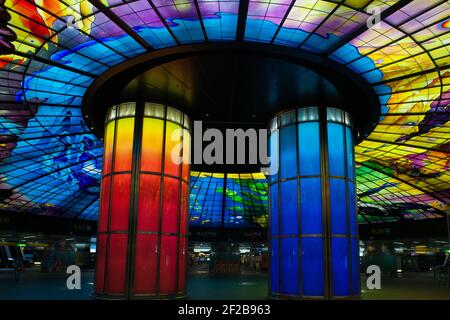 Taiwan, Kaohsiung, Cupola di luce a Formosa Boulevard Station Foto Stock