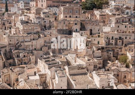 Case scavate nella grotta dei Sassi nell'oldtown di Matera, Basilicata Foto Stock
