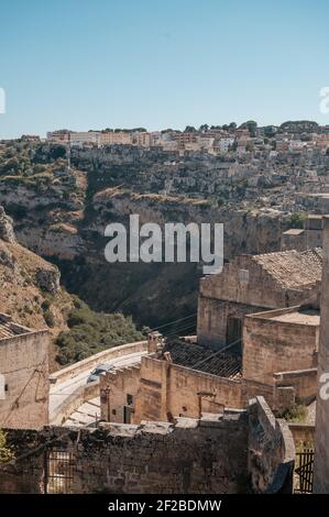 Case scavate nella grotta dei Sassi nell'oldtown di Matera, Basilicata Foto Stock