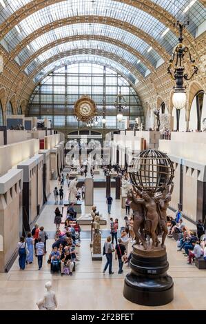 Atrio principale del Musee d'Orsay, Parigi, Francia Foto Stock