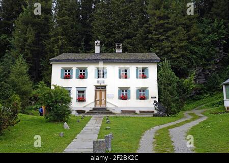 La casa museo di Friedrich Nietzsche, qui il famoso filosofo tedesco visse dal 1881 al 1888, a Sils Maria. Foto Stock