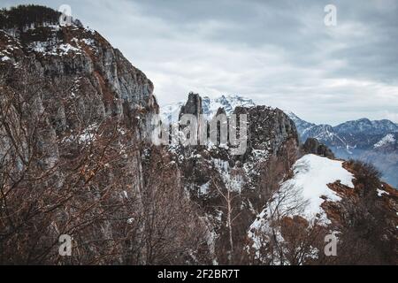 Vista dalla cima dei piani dei Resinelli a Lecco, vicino a Como Lombardia, Italia. Foto Stock