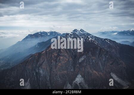 Vista dalla cima dei piani dei Resinelli a Lecco, vicino a Como Lombardia, Italia. Foto Stock