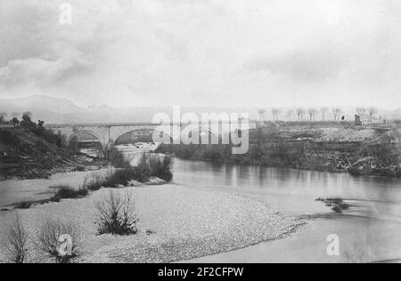 Pont sur l'Hérault à Gignac (Hérault) - Route nationale n° 109 de Montpellier à Lodève (corto). Foto Stock