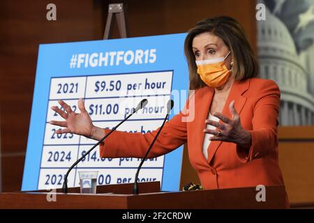 Washington, quartiere della Columbia, Stati Uniti. 11 Marzo 2021. Il portavoce della casa NANCY PELOSI (D-CA) parla durante una conferenza stampa sul salario minimo, oggi su March11, 2021 a HVC/Capitol Hill a Washington DC, USA. Credit: Lenin Nolly/ZUMA Wire/Alamy Live News Foto Stock