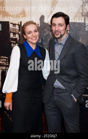 Amanda Abbington e Ralf poco arrivano al delitto Thriller Premio 2014 al Grosvenor House Hotel di Londra Foto Stock