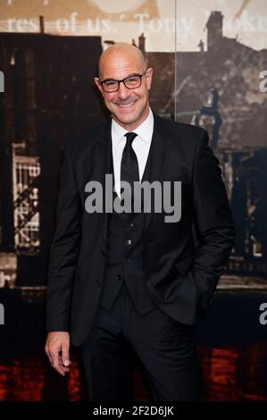 Stanley Tucci arriva al Crime Thriller Awards 2014 a The Grosvenor House Hotel - Londra Foto Stock