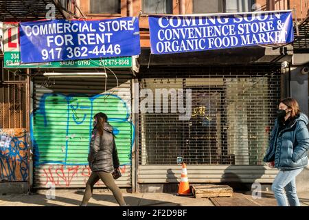 Depositi vacanti nel quartiere Chelsea a New York durante la pandemia COVID-19 martedì 2 marzo 2021. (© Richard B. Levine) Foto Stock